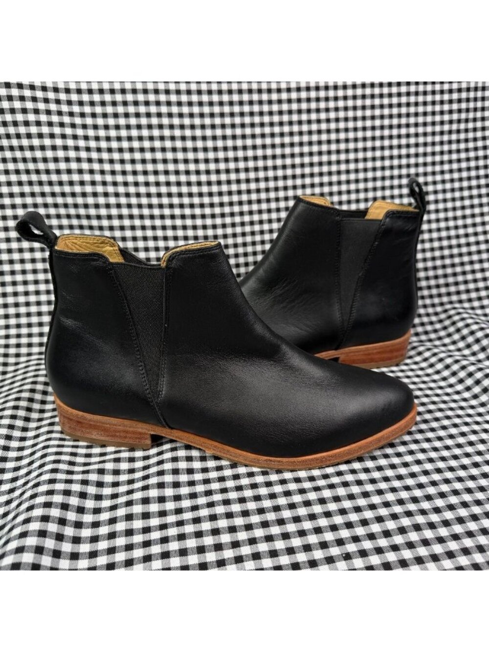 Nisolo Eva Everyday Boots Womens 8.5 Black Leather Chelsea Ankle Boot Pull On